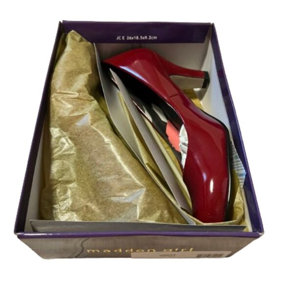 Madden Girl Red Patent Round Toe Pump - Women's 8.5 - Picture 3 of 5